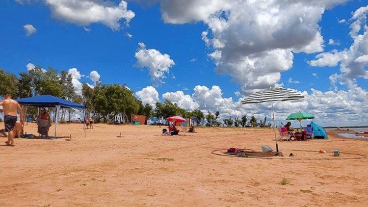 Cuáles serán las playas y solariums habilitados en la ciudad para disfrutar durante la temporada de verano