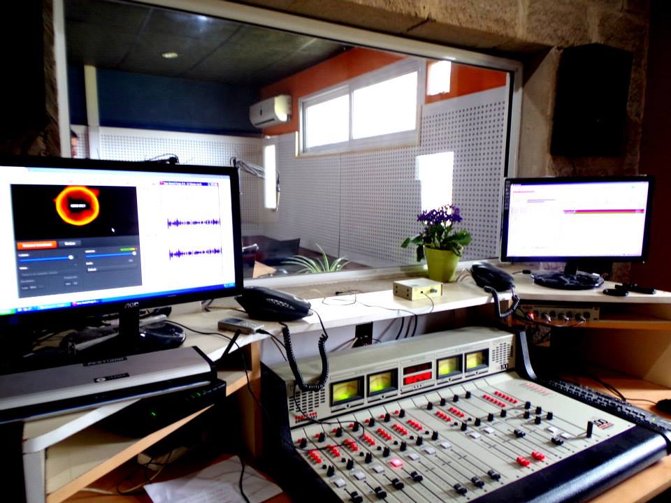 Hoy es el día del operador y operadora de Radio