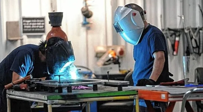 Crisis en las pequeñas y medianas empresas: advierten que la mitad de la maquinaria en Santa Fe está parada