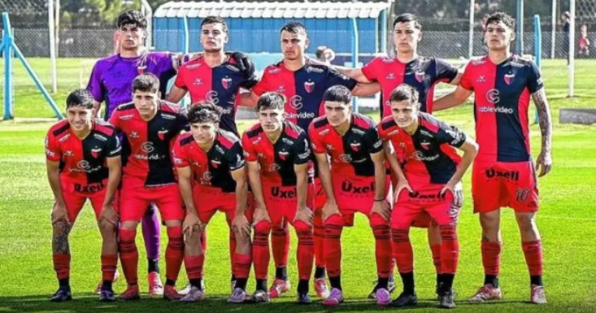 La reserva de Colón no levanta cabeza, perdió con Racing y sigue fuera de la zona de playoffs