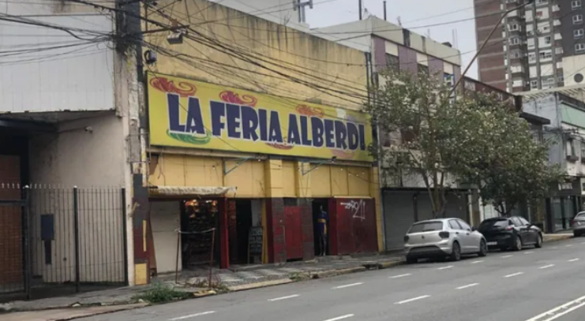 Feria de Rivadavia: el municipio ratificó que no habrá prórroga del alquiler, pero los puesteros se resisten a dejar el lugar
