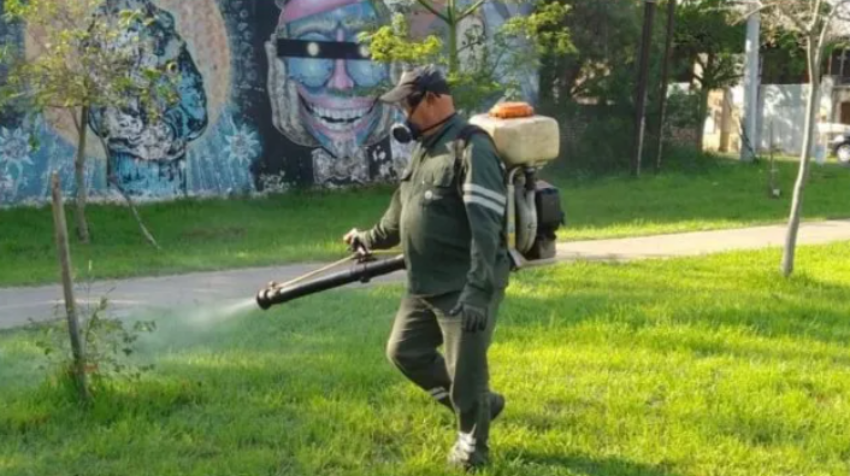 Comenzó la fumigación en los espacios verdes de la ciudad de cara a la temporada de verano