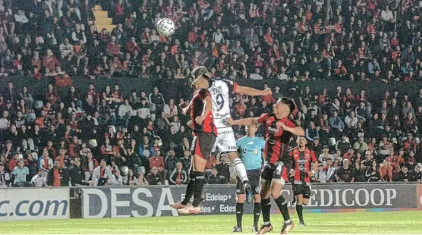 Colón asume una prueba de exigencia ante el líder Acassuso en el Brigadier López