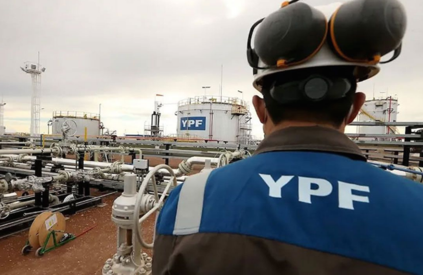 ¿Otra manito de Trump para Milei? La justicia de Estados Unidos se mostró permeable al pedido argentino en el juicio por YPF