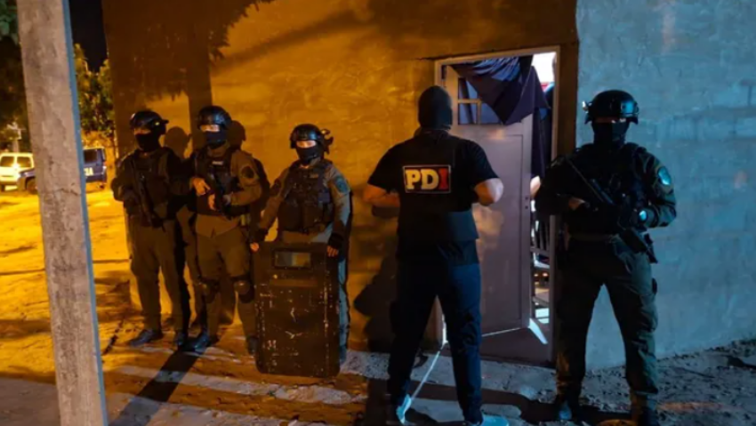 Megaoperativo antidrogas en Laguna Paiva: once allanamientos y cinco detenidos