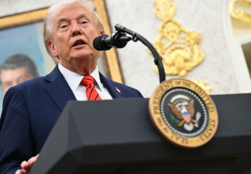 Trump anuncia aranceles del ciento por ciento para China por su postura comercial “hostil”