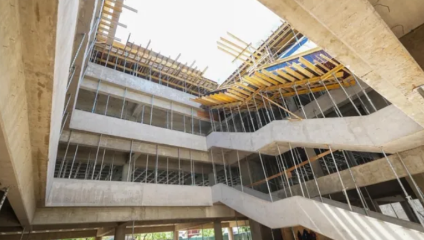 Avanza la construcción del nuevo edificio del Instituto Almirante Brown: la obra alcanza un 25% de ejecución