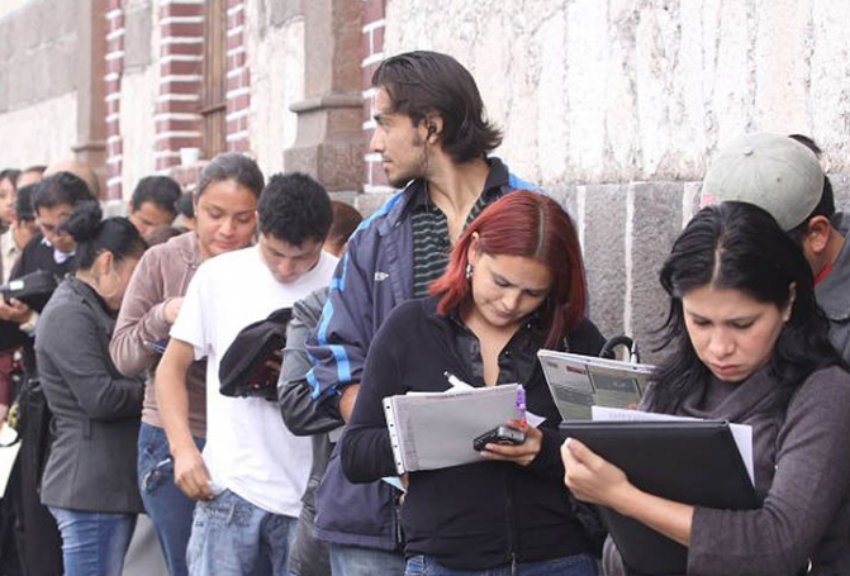 Casi 300 mil personas pidieron el seguro de desempleo desde la asunción de Javier Milei