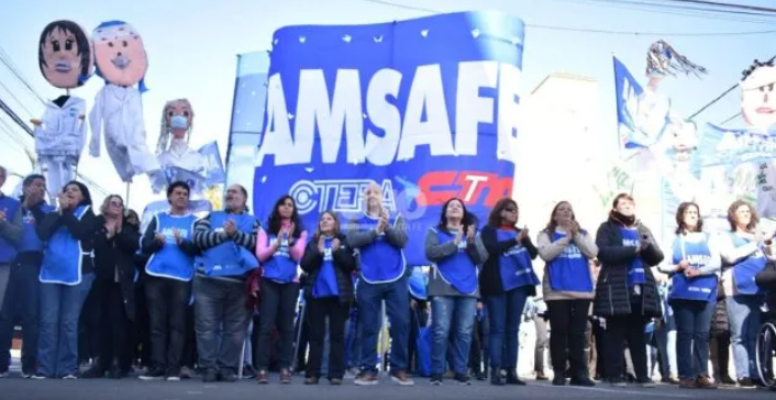 Amsafé saca números: cuánto perdieron los docentes de Santa Fe contra la inflación, según analizó el gremio