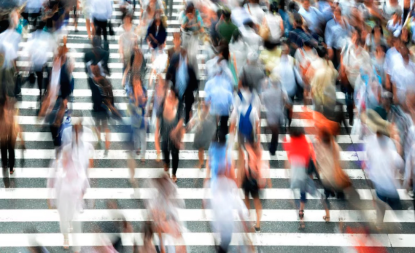 Todo marcha acorde al plan: el 41% de los argentinos siente que vive peor que sus padres y el 63% resignó consumos