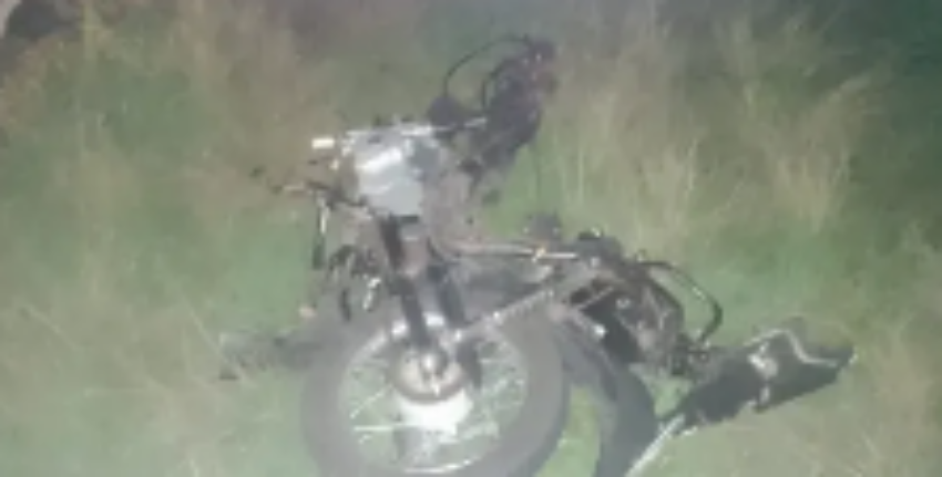 Un motociclista murió tras chocar contra un camión en la Ruta 11