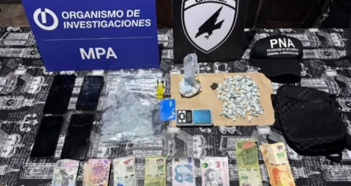 Siete allanamientos por microtráfico en el sur de la ciudad: tres detenidos y más de cuatro millones de pesos secuestrados