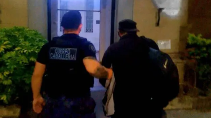 Barrio 7 Jefes: apresaron a un hombre tras la denuncia por una brutal agresión a su pareja dentro de su casa