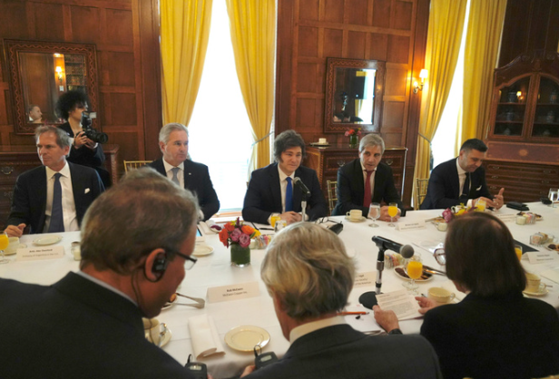 “Dejen flotar su moneda”