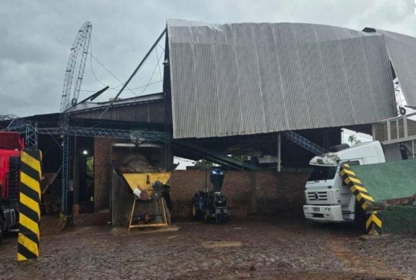 Temporal en Misiones: autos destrozados y techos volados