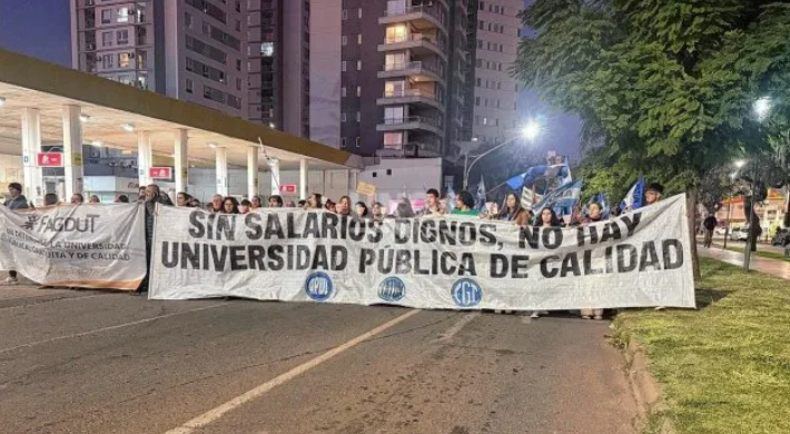 Docentes universitarios y un nuevo paro: “El desfinanciamiento se traduce en menos conocimiento aplicado a los problemas del país”