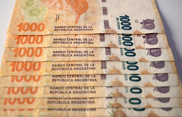 Endeudarse, quemar ahorros y vender pertenencias: las estrategias para llegar a fin de mes