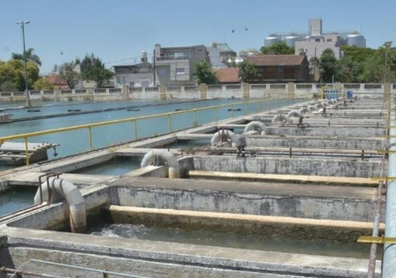 El domingo se suspende el suministro de agua potable por reparaciones en la planta