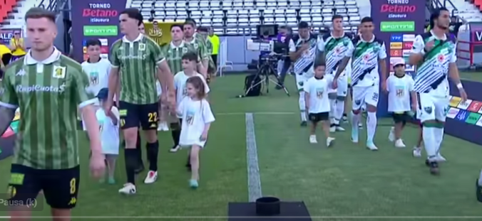 En un partidazo, Aldosivi se lo dio vuelta a San Martín (SJ) y lo mandó al descenso