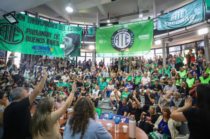 Comienza la resistencia callejera a la reforma laboral y al acuerdo con los Estados Unidos