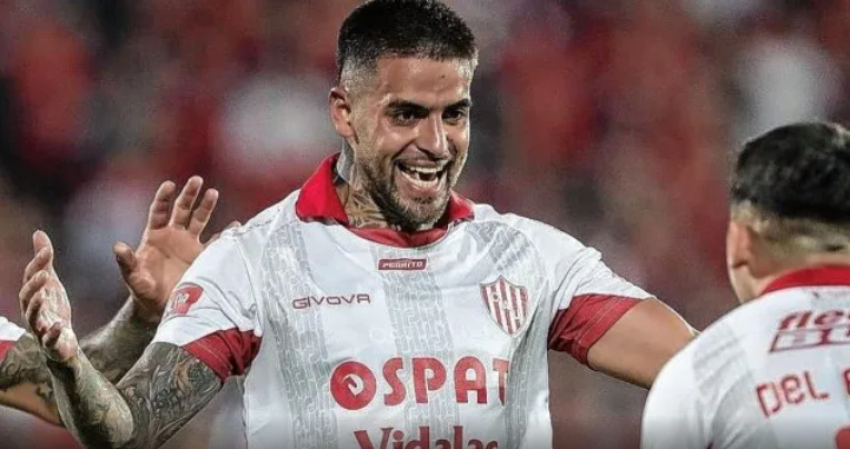 Unión apeló a la eficacia y le ganó a Newell’s para subirse a lo más alto de la tabla