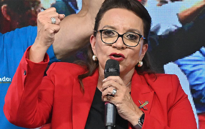 La presidenta de Honduras denuncia un golpe apoyado por Trump