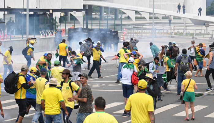 El Senado de Brasil aprobó la ley que rebaja las penas a los golpistas