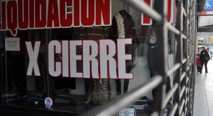 El consumo privado cayó 1,1% en noviembre y suma su quinto mes en baja del año