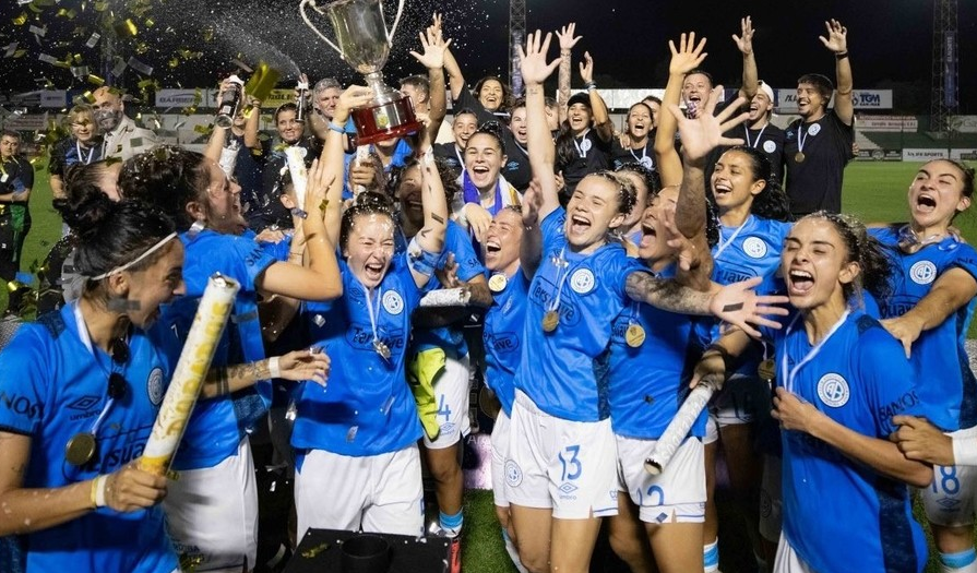 Belgrano, campeón del Trofeo de Campeonas ante una multitud