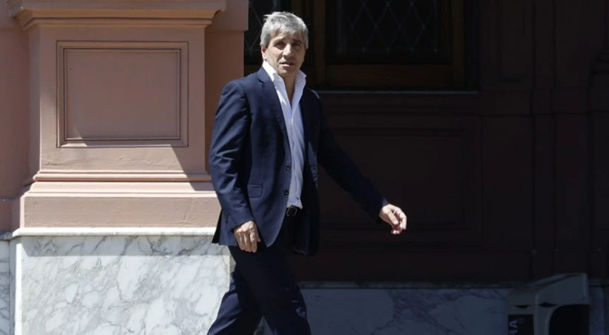 La inflación saltó al 2,8 por ciento, pero Milei dice que Toto Caputo es “el más grande”