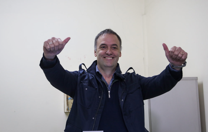 El «ascenso» de la casta vocera: Adorni desembarca en el directorio de YPF