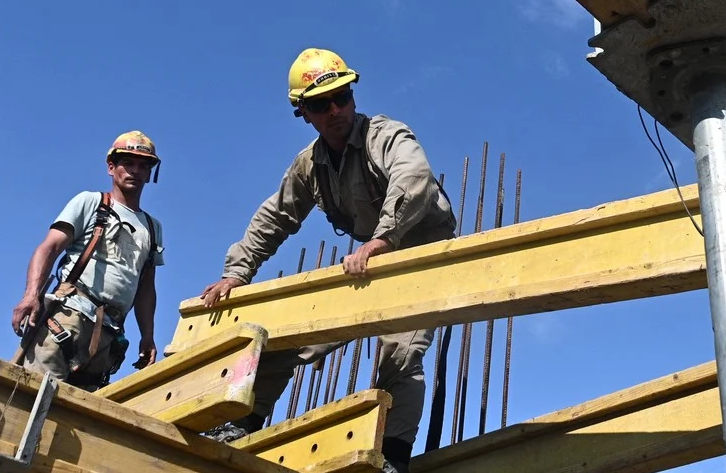 La actividad económica santafesina volvió a caer en noviembre un 0,2%