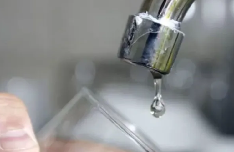 Corte de agua por tareas de mantenimiento en el Acueducto Desvío Arijón