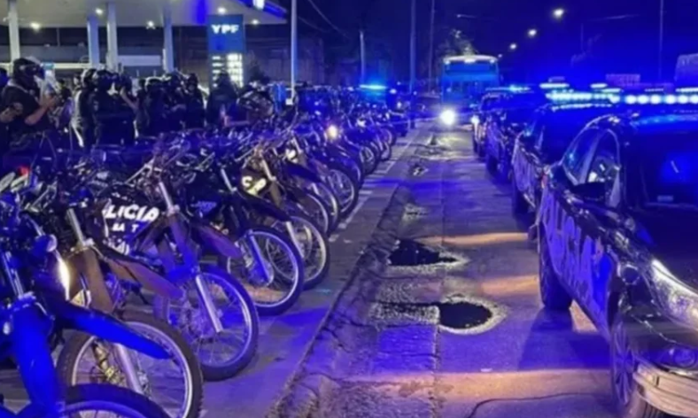 Policía de Rosario: “Los compañeros que nos reprimían, lloraban debajo de los cascos”