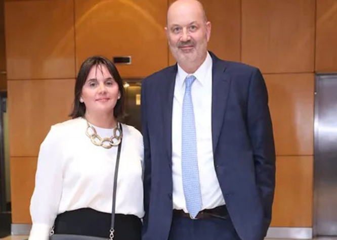 Del ajuste al favor: el ministro «motosierra» que contrató a su mujer por $114 millones