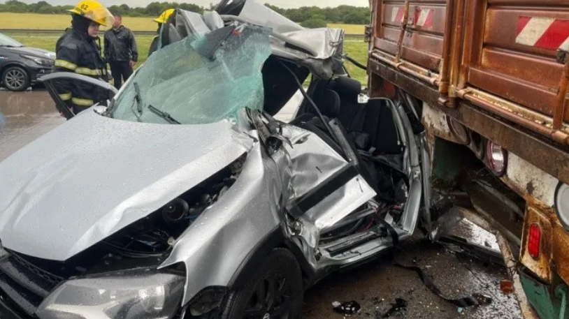 Dos muertos y cuatro heridos en un choque sobre la ruta 14 en el sur de Santa Fe
