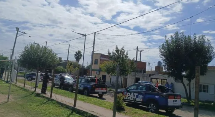 Mataron a tiros a un hombre dentro de una casa en B° Barranquitas: la Policía atrapó al presunto asesino