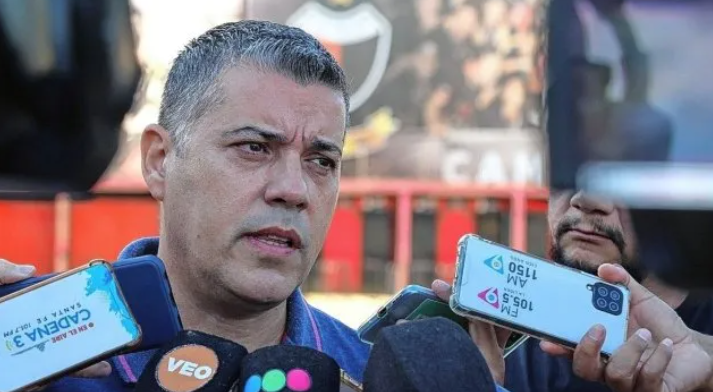 Colón viaja a Paraná: operativo preventivo y rechazo al público neutral