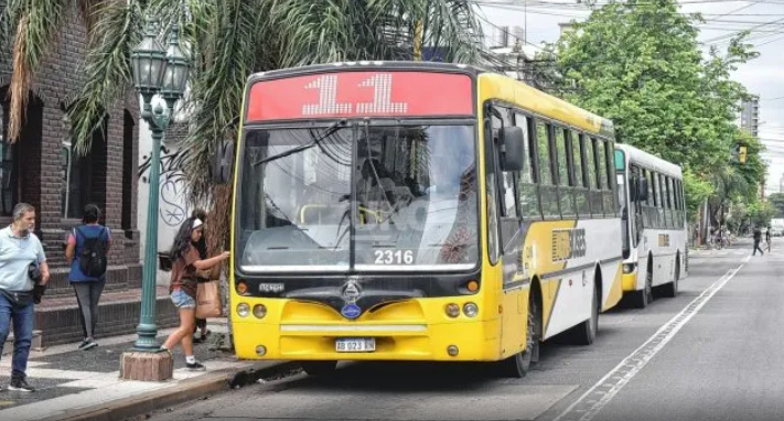 Colectivos en crisis: empresarios confirmaron menos coches en las calles y un “desfasaje tarifario del 20%”