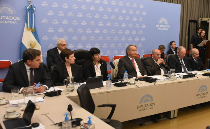 Ley de Glaciares: el oficialismo logró dictamen para el proyecto y contaría con el número suficiente para sancionarla