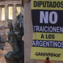 “Diputados no traicionen a los argentinos. La ley de glaciares no se toca.”