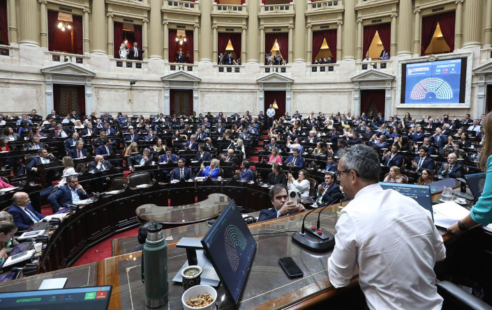 La mayoría de los diputados votaron a favor, pero el oficialismo evitó el debate por censurar a la prensa en Casa Rosada