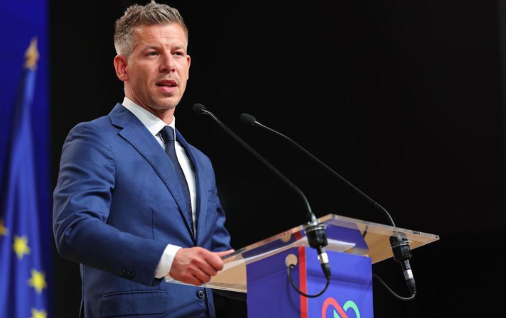 El nuevo premier húngaro arma gobierno y pide la renuncia al presidente