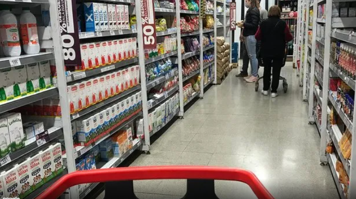 Cambian los hábitos de consumo de los santafesinos: crecen las segundas marcas y las compras más acotadas