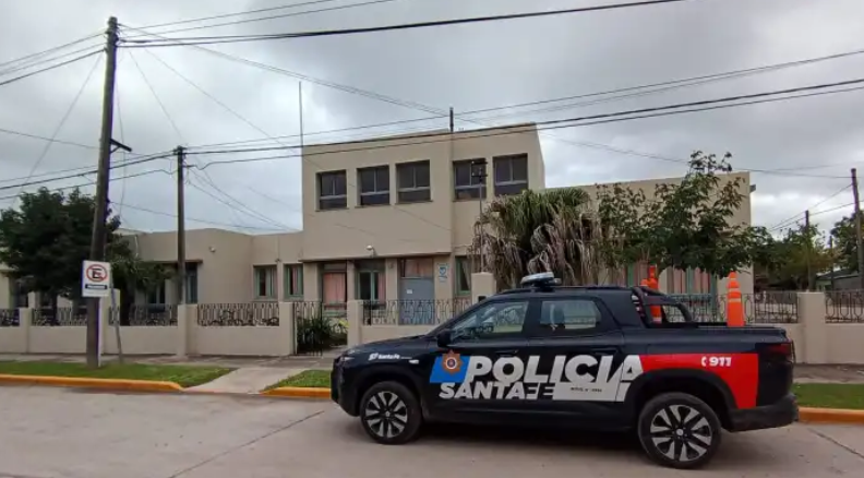 Investigan amenaza en una escuela de San Jerónimo del Sauce: identificaron a un menor