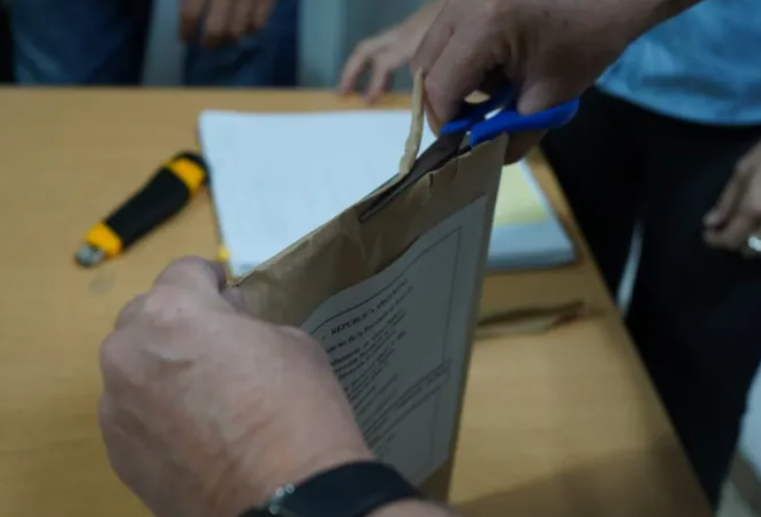 Vialidad provincial licitó la compra de 10 retroexcavadoras para el mantenimiento de rutas