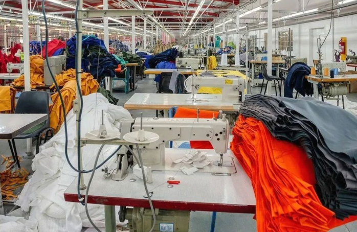 La actividad económica cayó 2,6% en febrero y registró el peor resultado de la era Milei