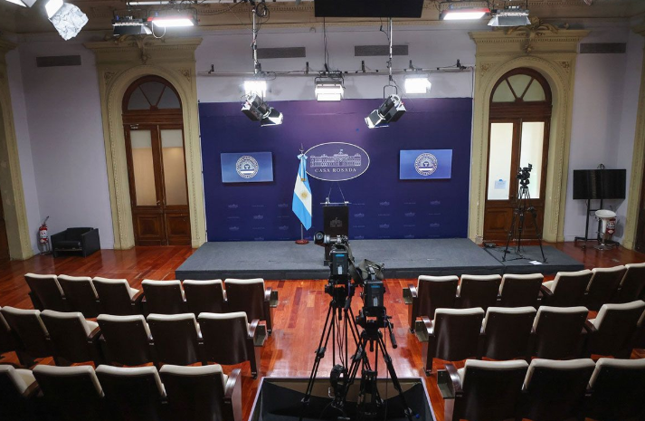 Crece el repudio al giro autoritario del gobierno sobre el periodismo