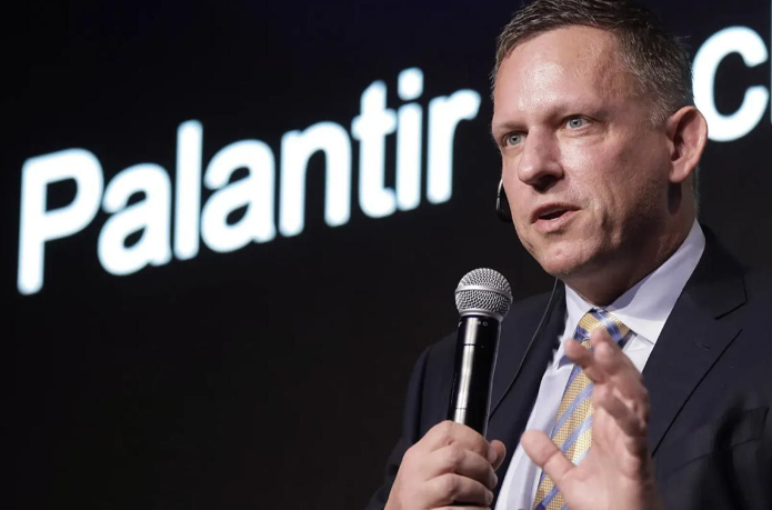 ¿Por qué la visita de Peter Thiel es una pésima noticia para la democracia argentina?