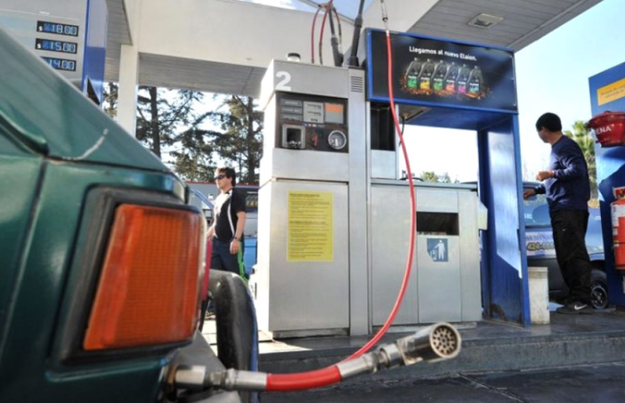 Mientras florece la exportación de gas, le cortan el suministro a la industria y al GNC